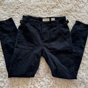 Anthropologie Hei Hei Skinny Leg Utility Black Cargo Pants
Sz 29